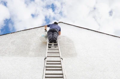 Peinture extérieure à Curvalle — façades et ravalement